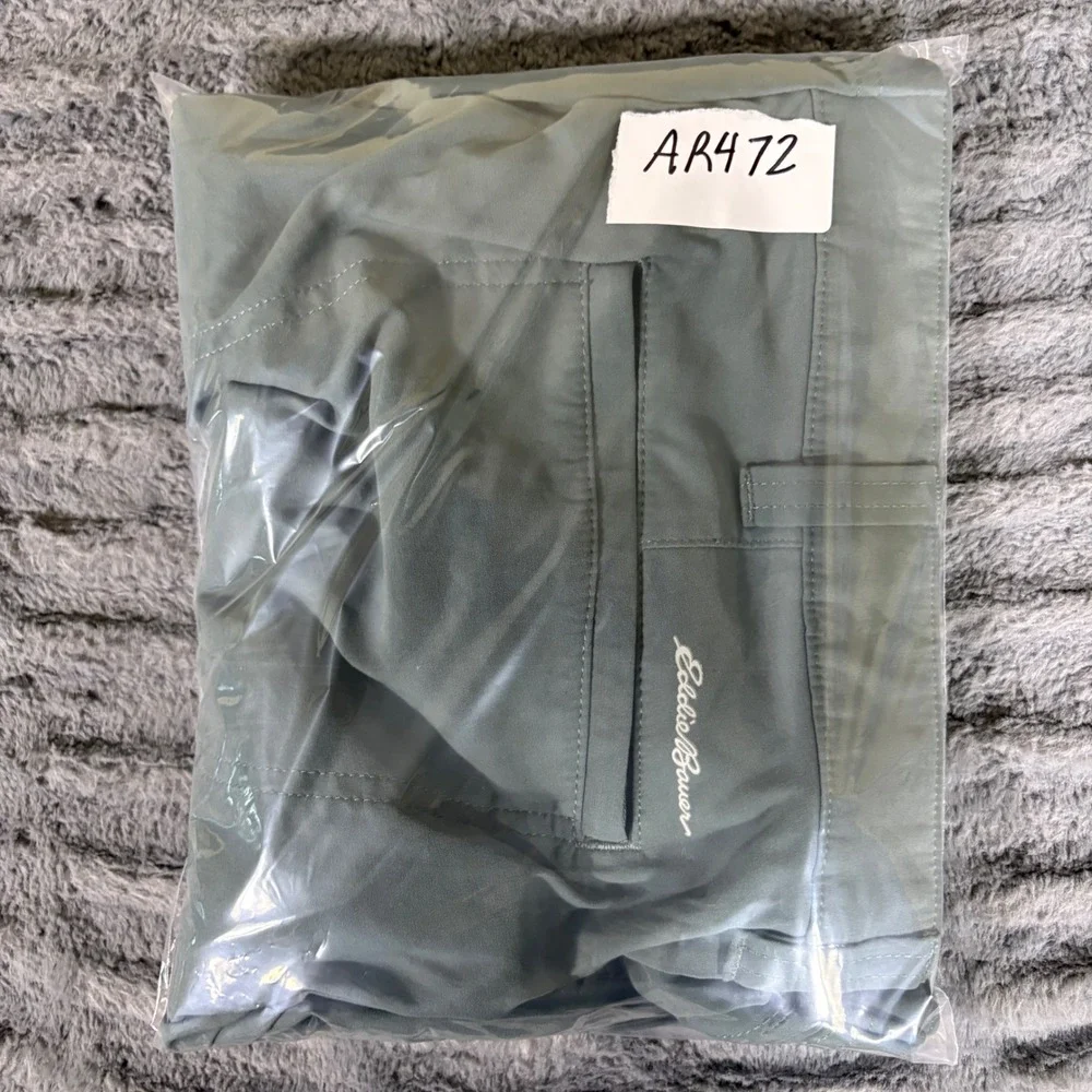 Eddie Bauer Mens 40 Sage Green Performance Hiking Shorts Stretch Nylon AR472